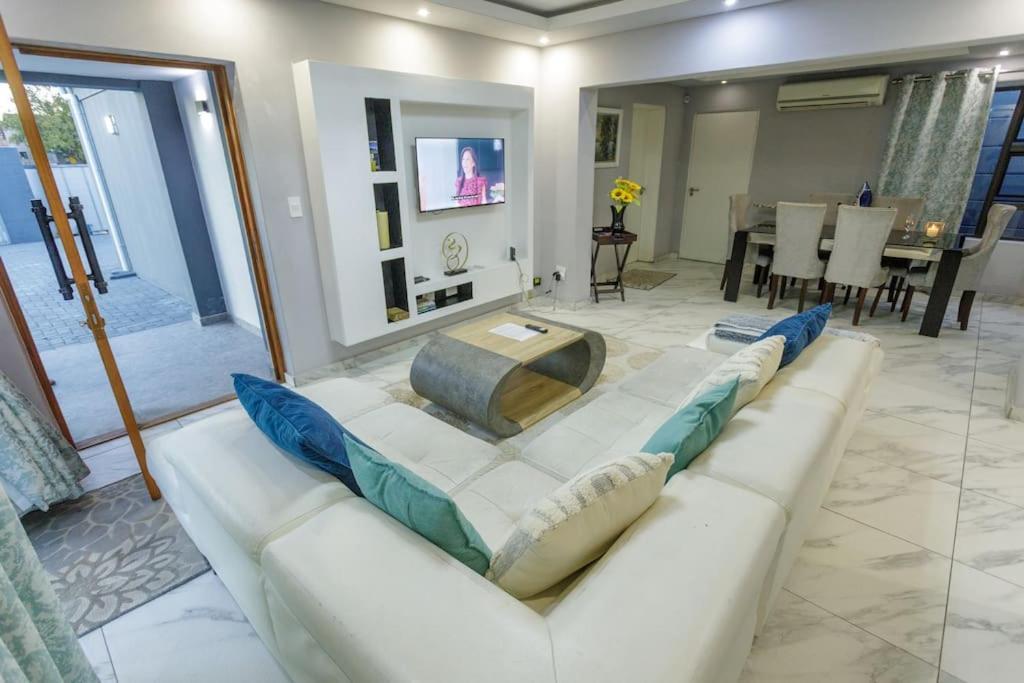 Cozier Glitz Vila Cidade Do Cabo Exterior foto